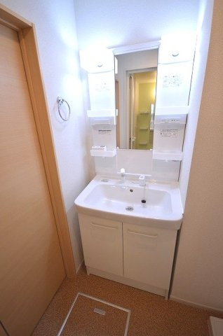 【洗面所】 | サンライズ・ゼファー | コンパクトで使いやすい洗面所