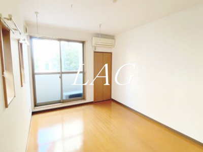 【居間・リビング】 | スプリングヒルズ | 洋室のお部屋です。