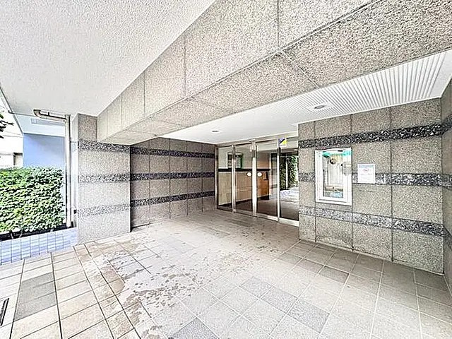 セザール蓮根のエントランス|セザール蓮根：「蓮根」駅徒歩５分！
