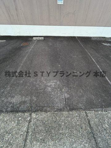仲介手数料0円！レジデンスヒカリの駐車場