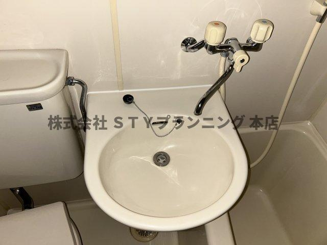仲介手数料0円！レジデンスヒカリの洗面所