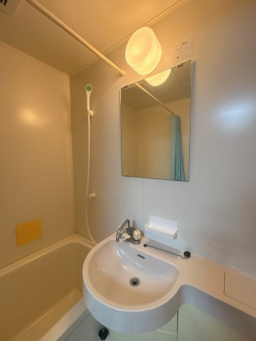 アネックス山方の洗面所