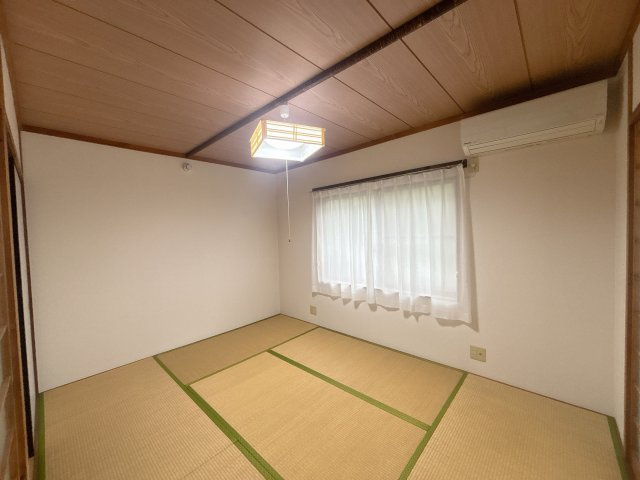 アネックス山方の和室