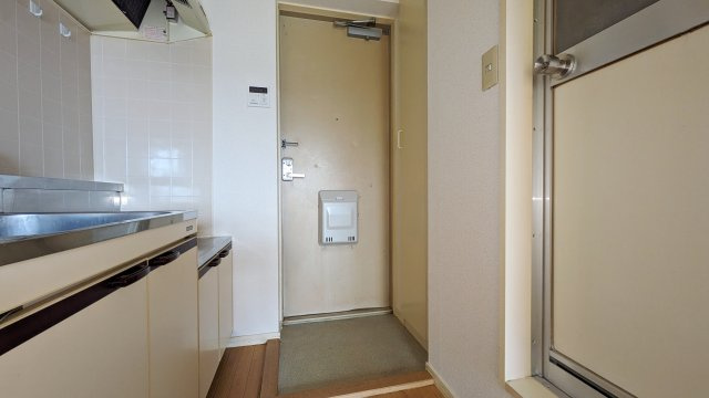 【玄関】 | ベルクール末広