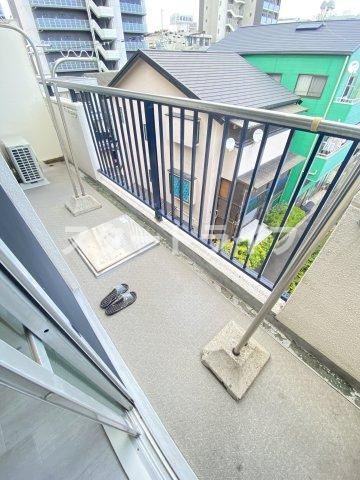 大阪市淀川区木川西３丁目の賃貸マンションのバルコニー