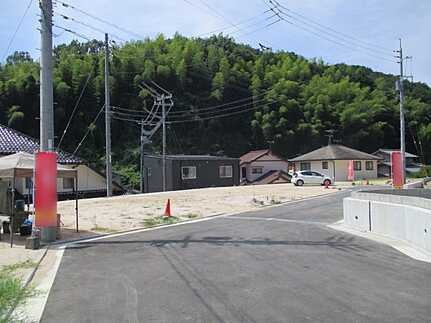 廿日市市地御前北３丁目　新築一戸建ての前面道路含む現地写真