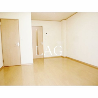 【居間・リビング】 | Ｃａｓａ　Ｄｏｍａｎｉ | 洋室のお部屋です。