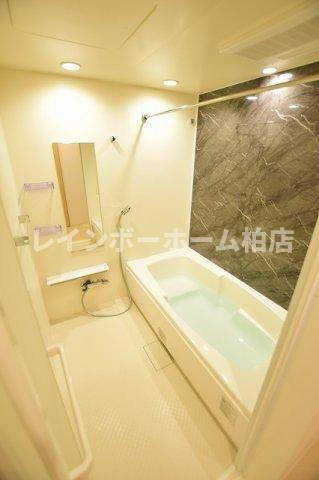 【仲介手数料：50％OFF】対象物件！の浴室|１坪風呂・追い焚き機能・浴室乾燥機があります