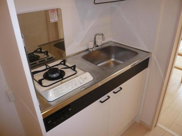 川崎市多摩区西生田１丁目のアパートのキッチン