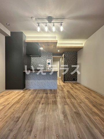 リノスタイル神戸下山手の居間・リビング
