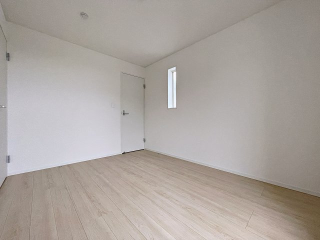新築戸建・新築建売　福島市笹谷第9　笹谷小・信陵中の洋室|シンプルなので様々なテイストのインテリアも合いそうですね！
