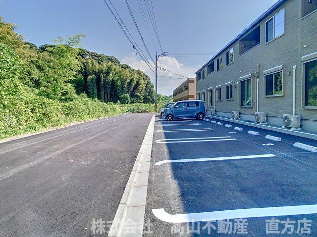 鞍手郡小竹町大字勝野のアパートの駐車場