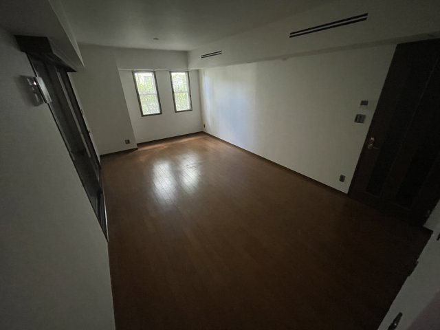 CrossSeason甲子園の内装