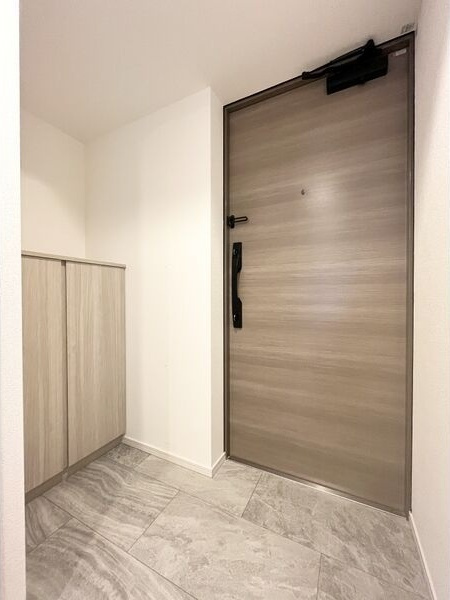 S-RESIDENCE堀田NorthⅡの玄関