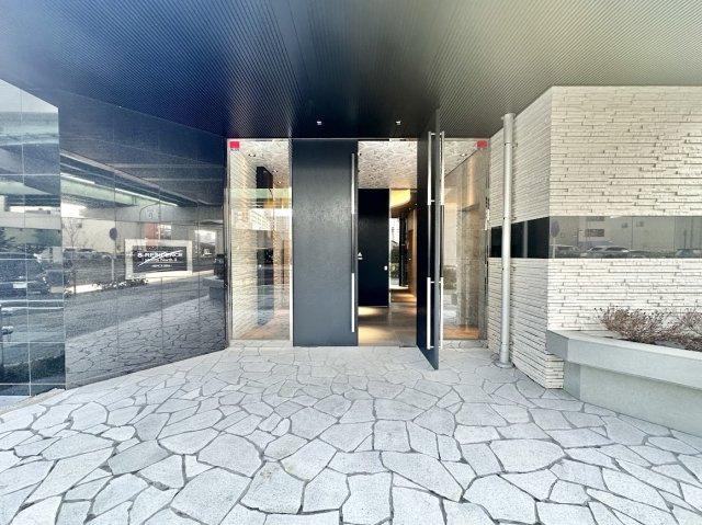 S-RESIDENCE堀田NorthⅡのエントランス