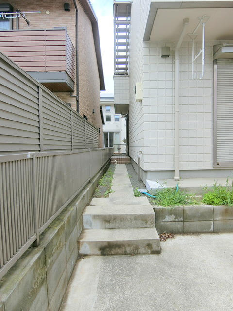 上水本町４丁目へーベルハウスのエントランス