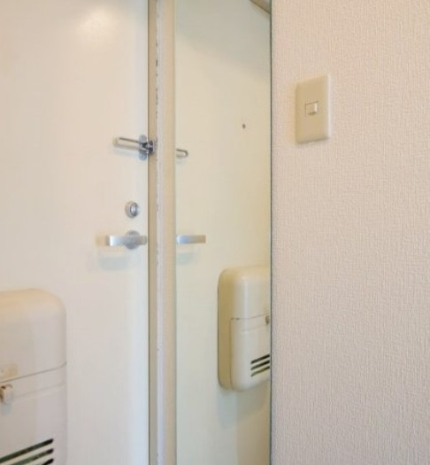 ハイネス要町の玄関