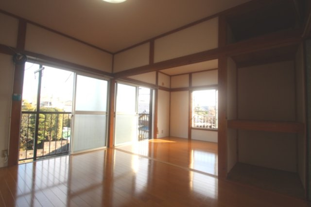 元ハイツの洋室