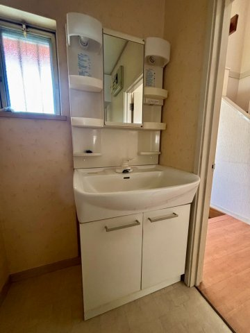 山崎　中古戸建の独立洗面台