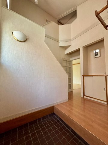 山崎　中古戸建の玄関