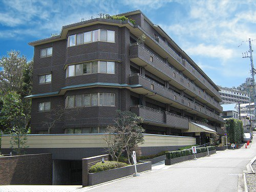 ファミールグラン岡崎東山荘