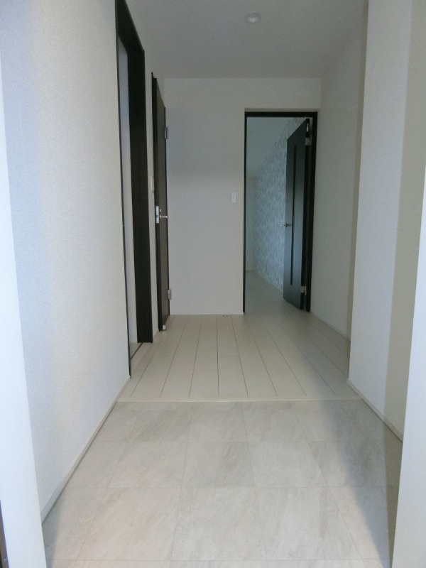 フジパレス須磨鷹取Ⅰ番館の玄関