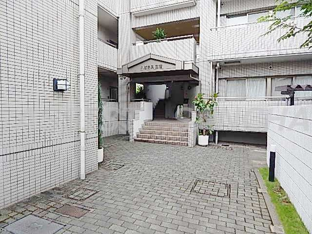 ハピネス三宿のエントランス