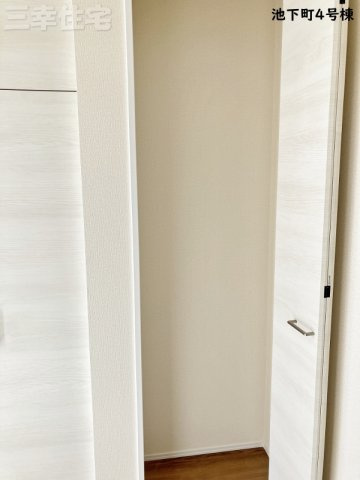碧南市池下町4号棟の収納|玄関の収納。スッキリと暮らしたいから収納設備はあればあるだけ助かりますね