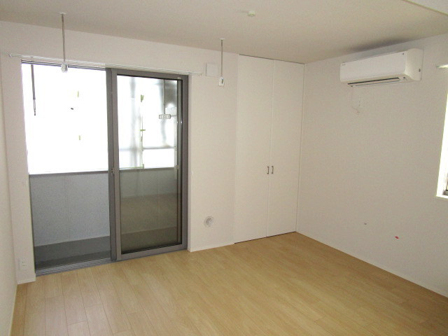 TABATA APARTMENTの居間・リビング|★フローリングのお部屋★