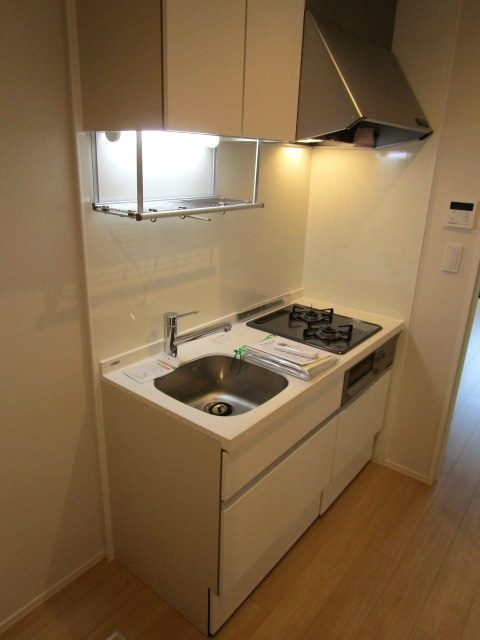 TABATA APARTMENTのキッチン|★システムキッチン★グリル付き２口ガスキッチン★