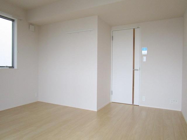 TABATA APARTMENTの居間・リビング|★綺麗なフローリングのお部屋★