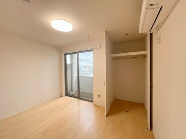 TABATA APARTMENTの居間・リビング|★２面採光★綺麗なフローリングのお部屋★