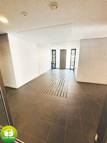 インスラのロビー