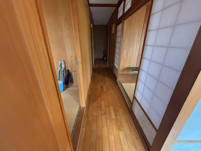 名護市喜瀬の内装