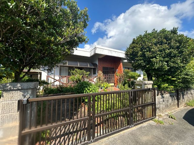 名護市喜瀬の庭