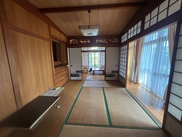 名護市喜瀬の和室
