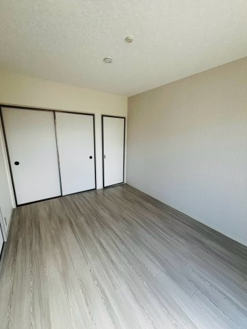 エクセレンス雅の居間・リビング