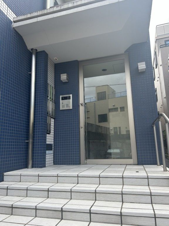 クアトロNのエントランス