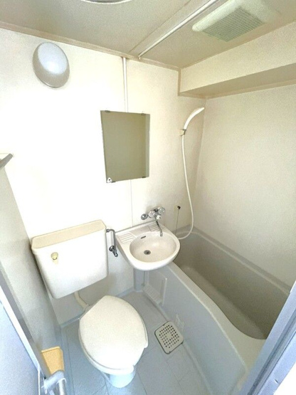 【トイレ】 | Housekul IR | シンプルで使いやすいトイレです