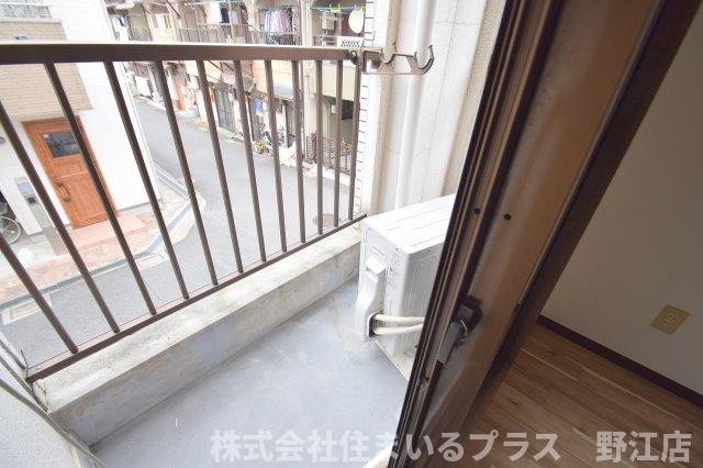 コトブキ・マンションのバルコニー