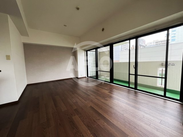 ロイヤルハイツ今福鶴見駅　鯰江東小学校区の居間・リビング|ロイヤルハイツ今福鶴見駅　リビング