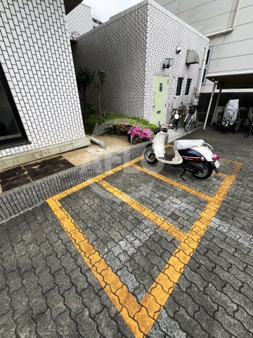 ロイヤルハイツ今福鶴見駅　鯰江東小学校区のその他共用部分|ロイヤルハイツ今福鶴見駅　バイク置き場