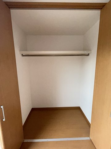 西本町6丁目戸建の収納