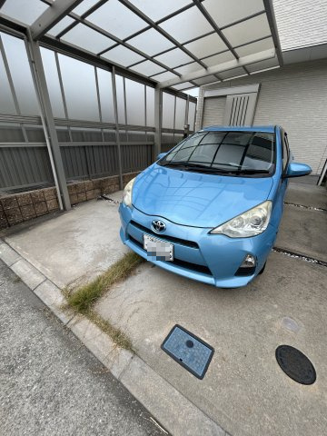 西本町6丁目戸建の駐車場