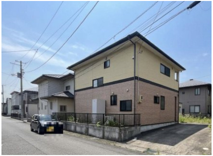 松島町高城字城内一の外観|スタイリッシュな2トーンカラーの外壁が目を引く、外観デザイン