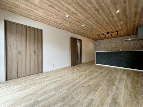 大字際波東際波台　中古一戸建ての居間・リビング