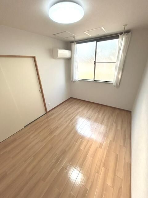 ロイヤルメゾンの居間・リビング