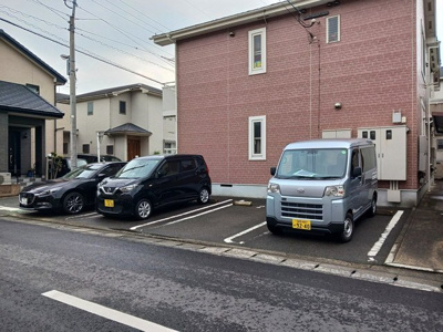 【駐車場】 | Ｙ．Ｋオーシャン | 駐車場に車を止められます