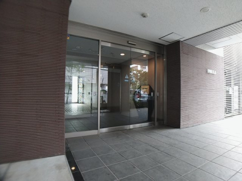 ＩＮＳＵＬＡのエントランス