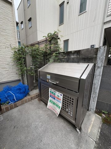 敷地内ゴミ置き場